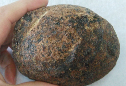 血珀原石多少錢一克，不同產區血珀的特點！