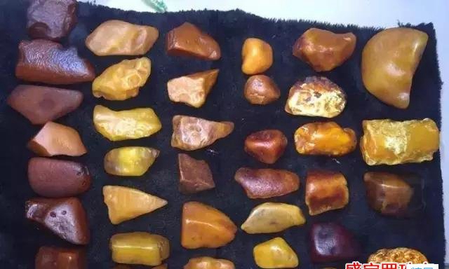 波羅的海琥珀原石多少錢一克，選購原石靠譜嗎？