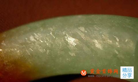 翡翠中的“蒼蠅翅”現象