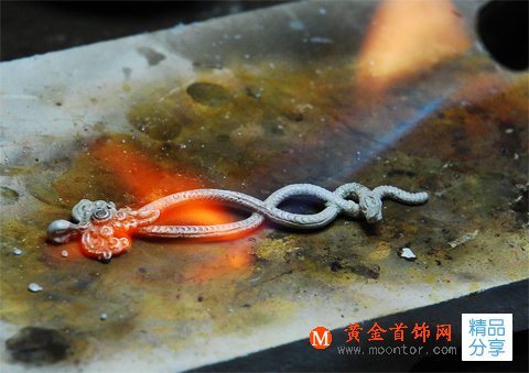 珠寶首飾制作流程—清洗