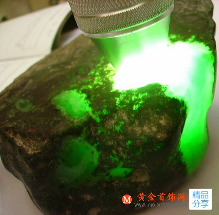 翡翠的鑒別與選購常識