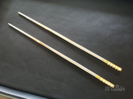 World of Diamonds打造奢華版鉆石筷子-珠寶首飾展示圖【行業經典】