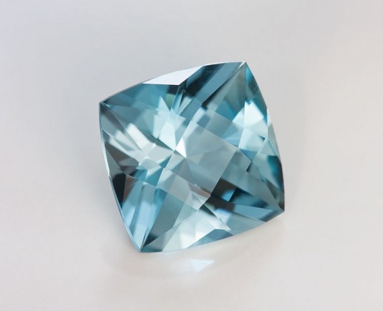 海藍寶(Aquamarine)-珠寶首飾展示圖【行業經典】