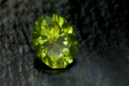 橄欖石(Peridot/Olivine)-珠寶首飾展示圖【行業經典】