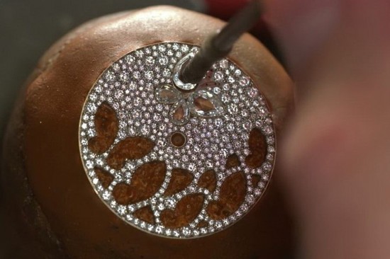 見證時光荏苒 Van Cleef &#038; Arpels全新Lady Jour des Fleurs珠寶腕表