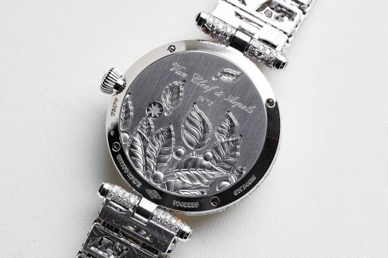 見證時光荏苒 Van Cleef &#038; Arpels全新Lady Jour des Fleurs珠寶腕表