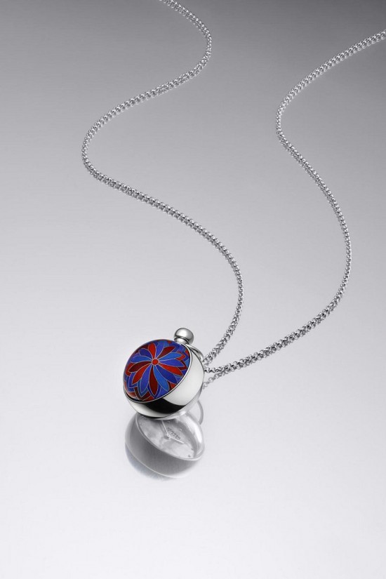 色彩斑斕 愛馬仕Pendentif Boule琺瑯球形吊墜時計-珠寶首飾展示圖【行業經典】