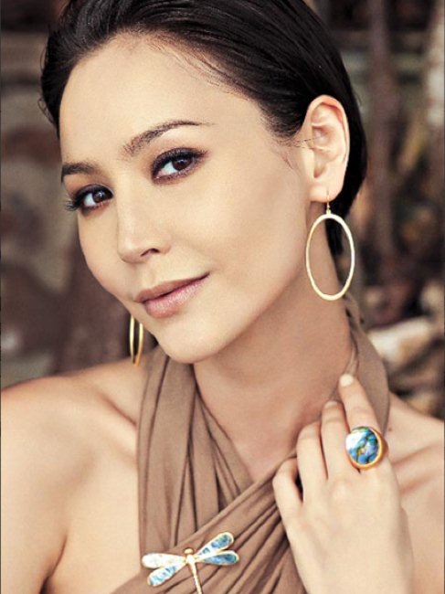 混血名模Amanda S.裸戴環保珠寶-時尚珠寶設計【行業頂級】