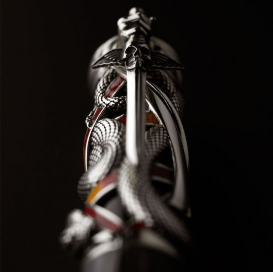史泰龍親自操刀設計Montegrappa“混沌”鋼筆-珠寶首飾展示圖【行業經典】