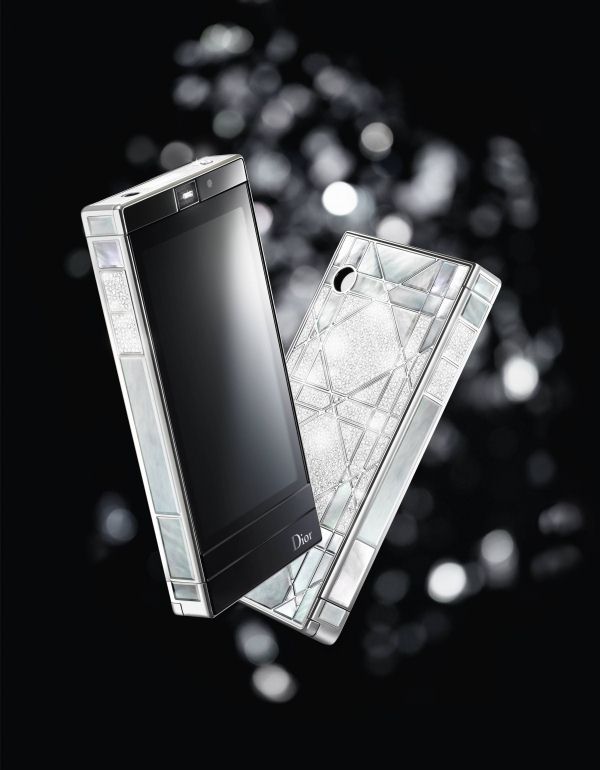 Dior Phone：珠光寶氣-珠寶首飾展示圖【行業經典】