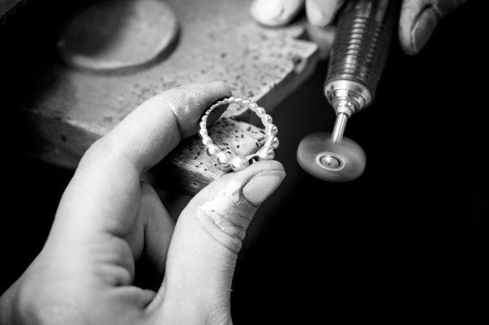 梵克雅寶(Van Cleef &#038; Arpels)全新Perlée Couleurs戒指-珠寶首飾展示【