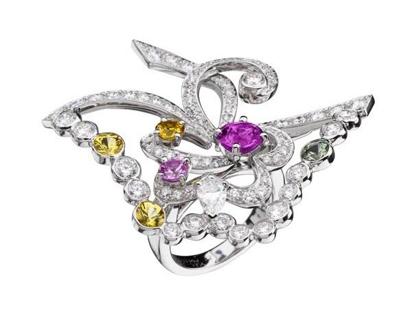 梵克雅寶(Van Cleef &#038; Arpels)與蝶共舞-珠寶首飾展示圖【行業經典】