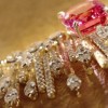 如彩虹般絢爛！Piaget Sunny Side of Life高級珠寶項鏈-精美珠寶【秘密：適合高貴女人的珠寶】