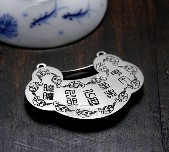 長命鎖(寶寶鎖)：鎖不盡的富貴吉祥！-珠寶設計【哇！行業大師靈魂之作】