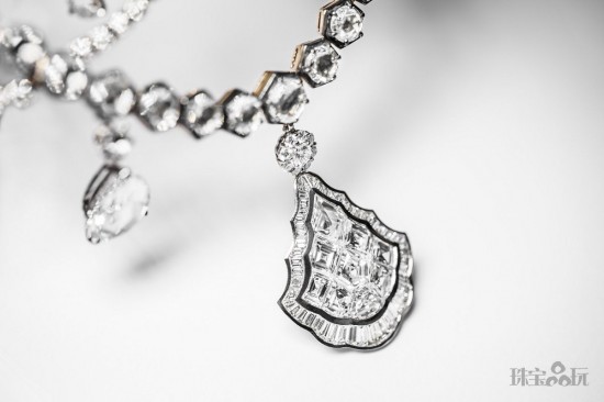 Dior：用珠寶重現凡爾賽宮昔日奢華-精美珠寶【秘密：適合高貴女人的珠寶】
