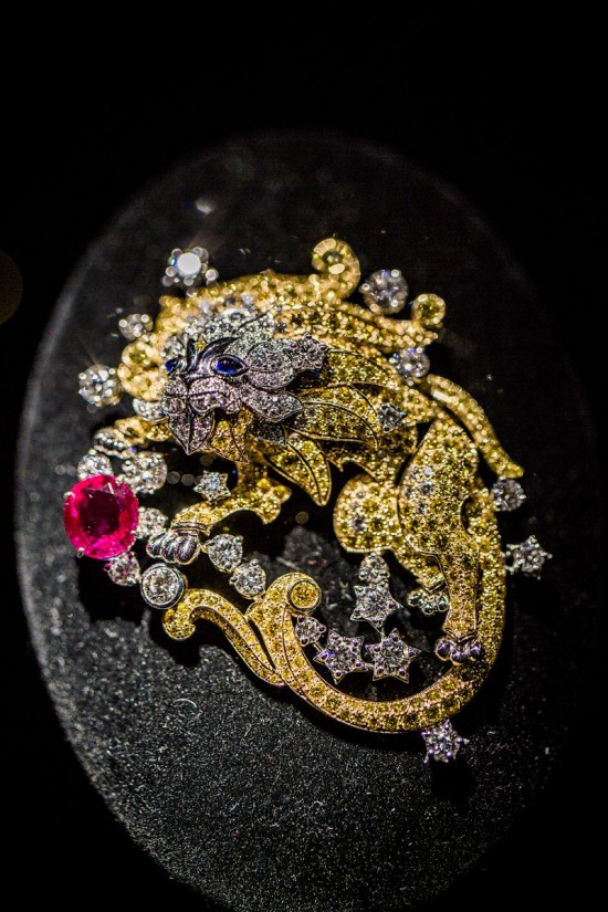 梵克雅寶(Van Cleef &#038; Arpels)：珠寶如女人-精美珠寶【秘密：適合高貴女人的珠寶】