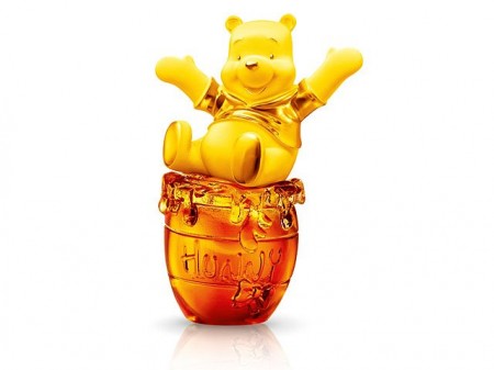 周大福獨家推出小熊維尼足金吊墜-珠寶首飾展示【行業精選】