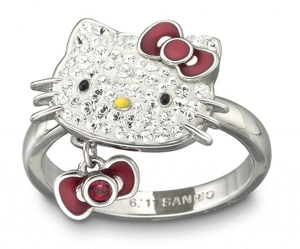 Swarovski x Hello Kitty合作推出全新配飾-時尚珠寶設計【行業頂級】