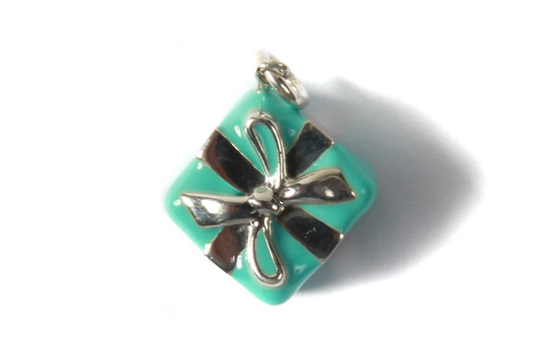 Tiffany &#038; Co. Gift Pendant-珠寶首飾展示【行業精選】