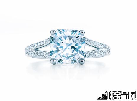 Tiffany &#038; Co. 點亮節日光彩-珠寶首飾展示【行業精選】