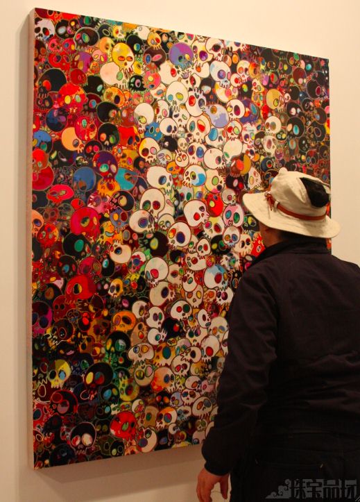 Damien Hirst：嬰兒版白金鉆石骷髏-珠寶首飾展示圖【行業經典】