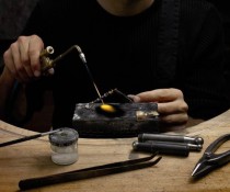 戴比爾斯De Beers度身訂造“天鵝湖”-精美珠寶【秘密：適合高貴女人的珠寶】