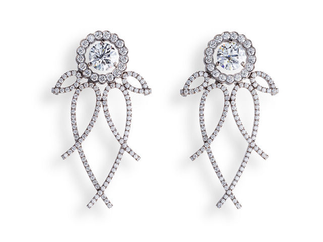 詮釋美好時代 Fabergé Le Carnet de Bal純白鉆典藏系列-珠寶首飾展示圖【行業經典】