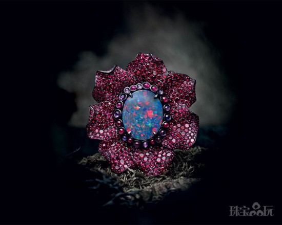 夢幻之花 蕭邦(Chopard)Fleurs d’Opales全系列花形戒指-精美珠寶【秘密：適合高貴女人的珠寶】