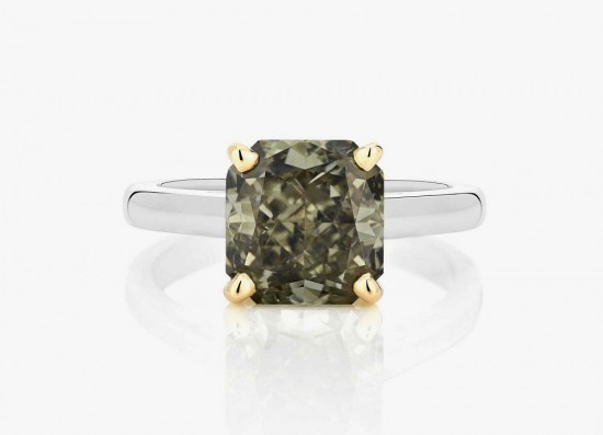 戴比爾斯(De Beers)：光影大師-精美珠寶【秘密：適合高貴女人的珠寶】