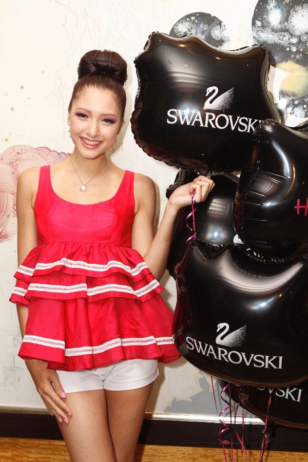 美女云集 Swarovski首個Hello Kitty系列閃亮登場-珠寶首飾展示【行業精選】