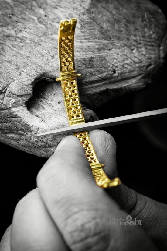 簡約之美 梵克雅寶(Van Cleef &#038; Arpels)全新Perlée系列珠寶-精美珠寶【秘密：適