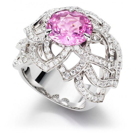 Piaget：無法取代的玫瑰初戀-精美珠寶【秘密：適合高貴女人的珠寶】