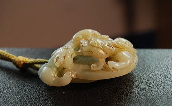 
	一文帶你了解天然玉石和人工合成玉器有哪些區別！
