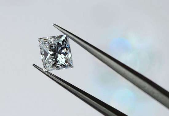 Lili Diamonds：指尖上的工藝-品牌感人故事