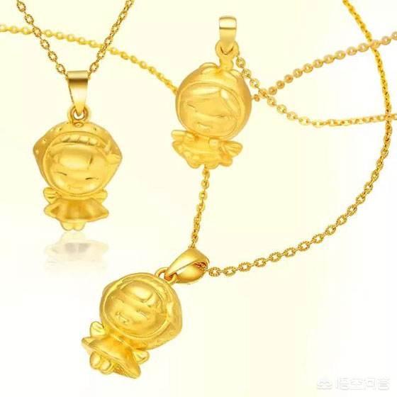 項鏈吊墜黃金的會俗氣嗎？黃金項鏈吊墜搭配