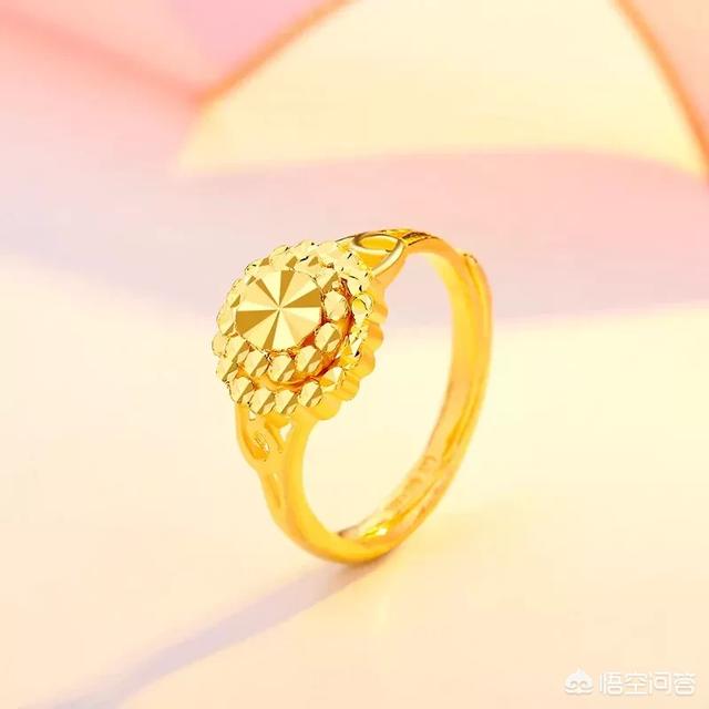 戒指白金好還是黃金好？【結婚“戒指”到底買黃金的還是白金的?看完不再糾結】