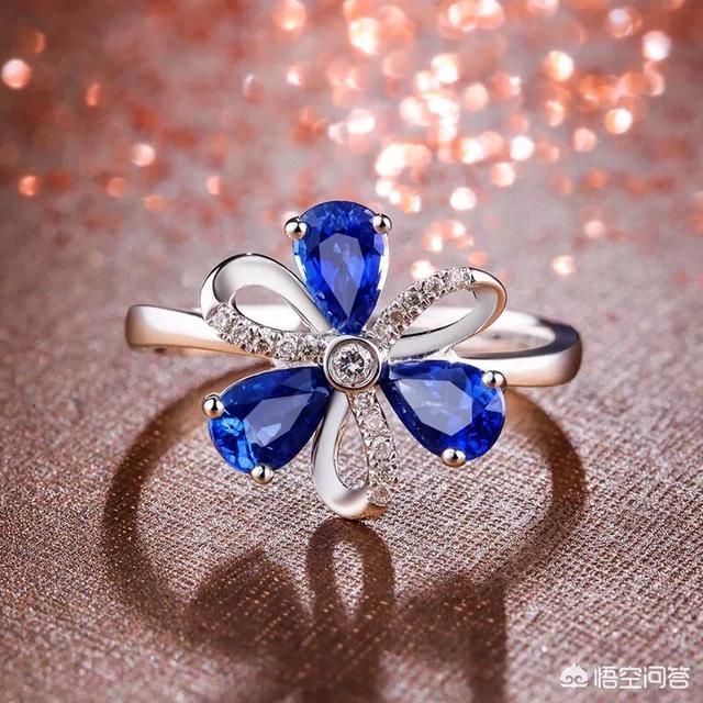 戒指白金好還是黃金好？【結婚“戒指”到底買黃金的還是白金的?看完不再糾結】