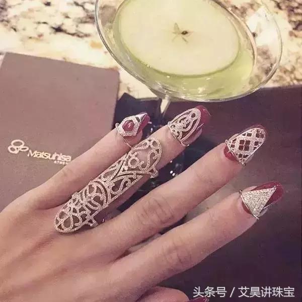 黃金戒指跟鉆戒戴一起【戒指疊戴的魅力】