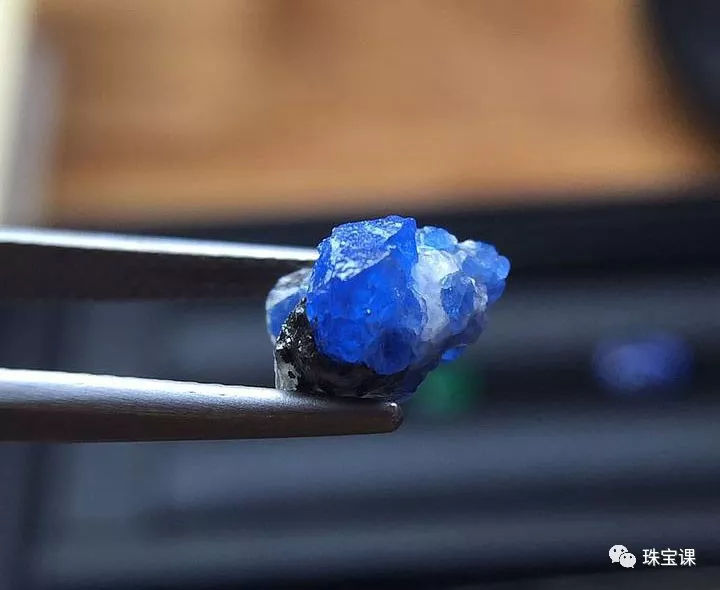 尖晶石種類有哪些？尖晶石種類圖片大全【彩寶黑馬】