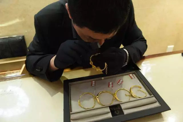 同樣是黃金首飾，為什么黃金首飾加工費會相差這么大？【買黃金首飾注意事項】