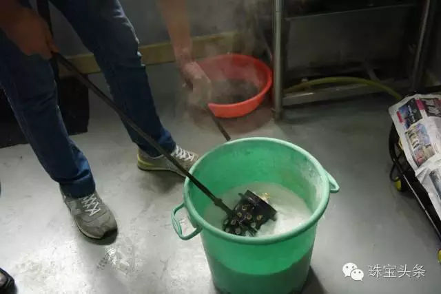 同樣是黃金首飾，為什么黃金首飾加工費會相差這么大？【買黃金首飾注意事項】