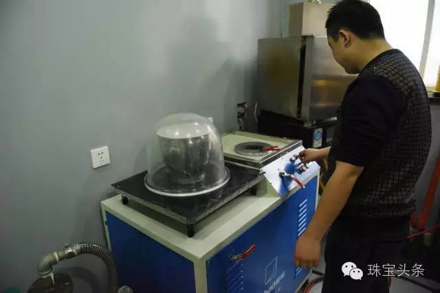 同樣是黃金首飾，為什么黃金首飾加工費會相差這么大？【買黃金首飾注意事項】