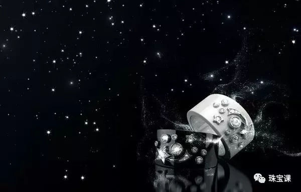 人類首張黑洞照片引熱議，宇宙戴身上一定很酷！