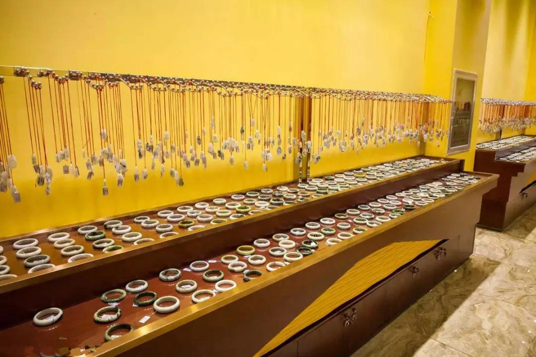 免費洗金，越洗越輕？如何應對“偷金”？【該不該去珠寶店洗金】
