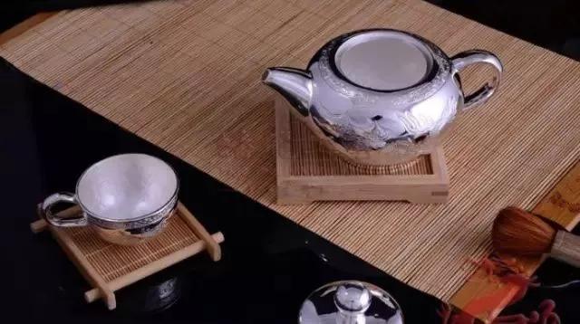 銀首飾的優缺點，真假銀飾怎么分辨【銀飾真假辨別小竅門】