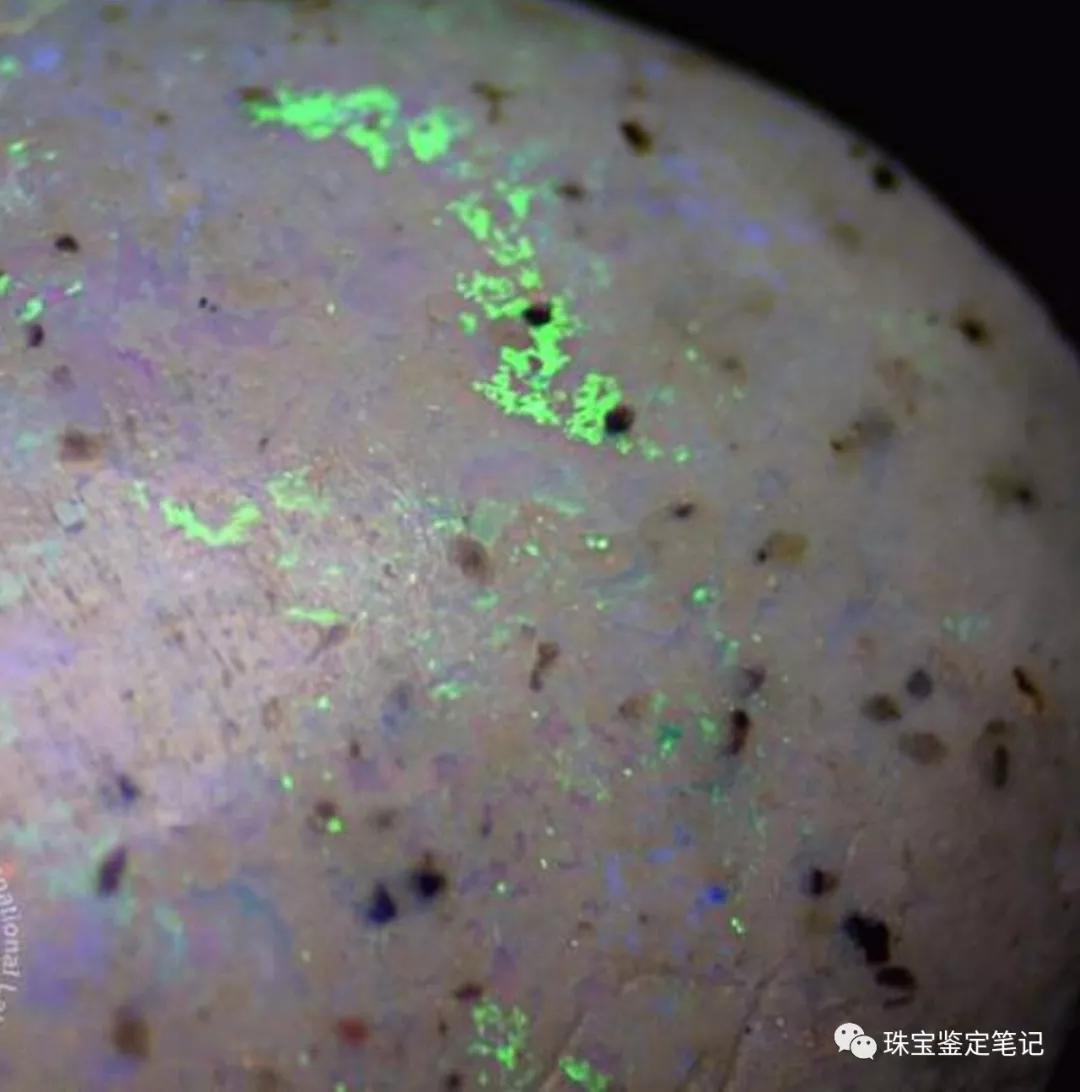 歐泊“煙熏妝”-珠寶的煙熏妝【買歐泊一定要了解的事】