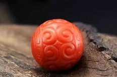 看南紅珠子圖片去選擇好看的南紅
