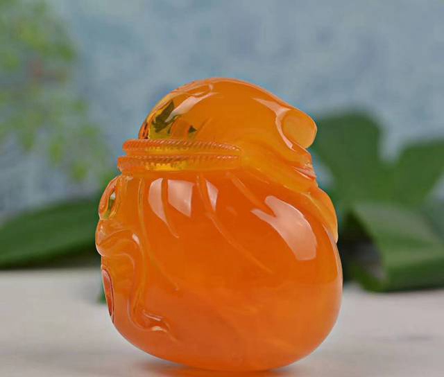 蜜蠟三通佛頭圖片欣賞，蜜蠟三通佛頭怎么制作