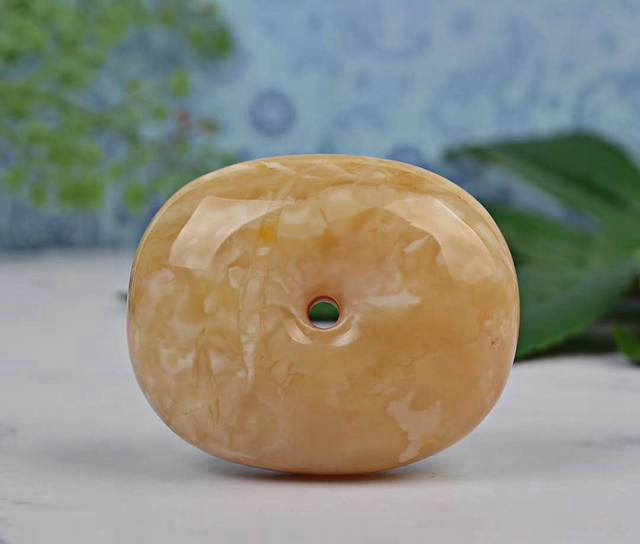 藏扣蜜蠟怎么樣，藏扣蜜蠟值得大家購買嗎？