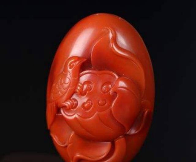 南紅錦紅是什么？如何保養南紅錦紅瑪瑙